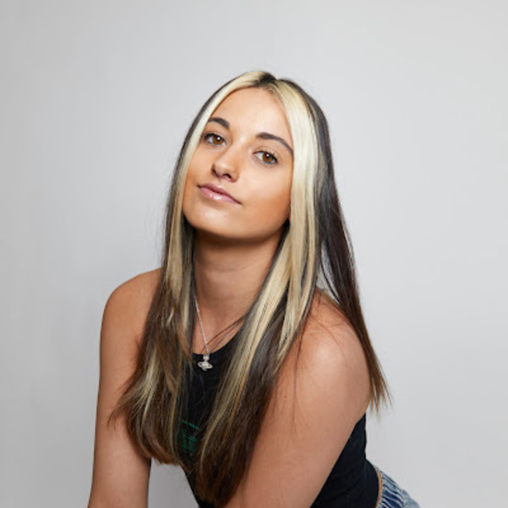 Meet your Posher, Vicky